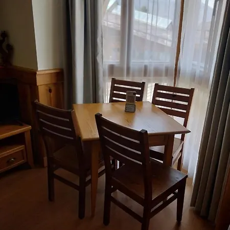 Piringolf Apartament *